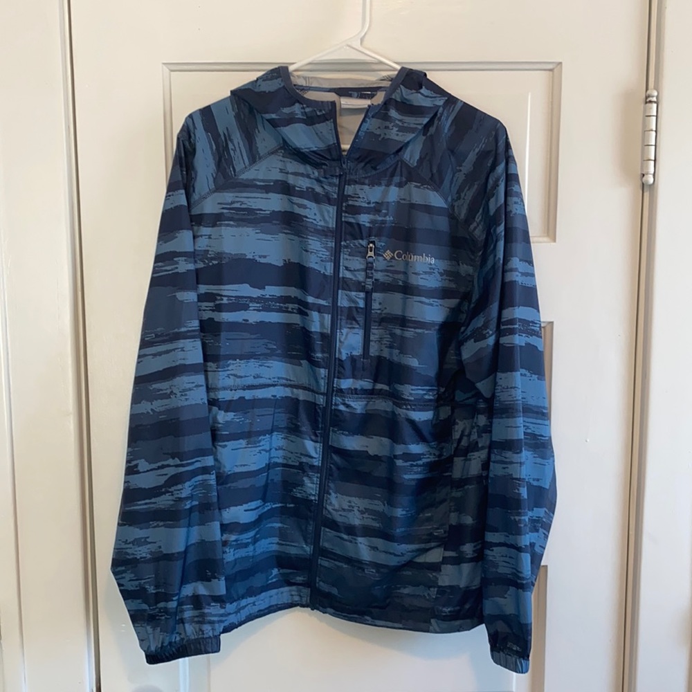 Columbia wind breaker